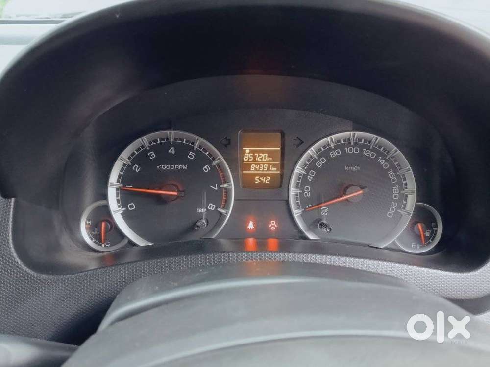 Maruti Suzuki Swift Vxi 1.2 Abs Bs-iv, 2017, Petrol