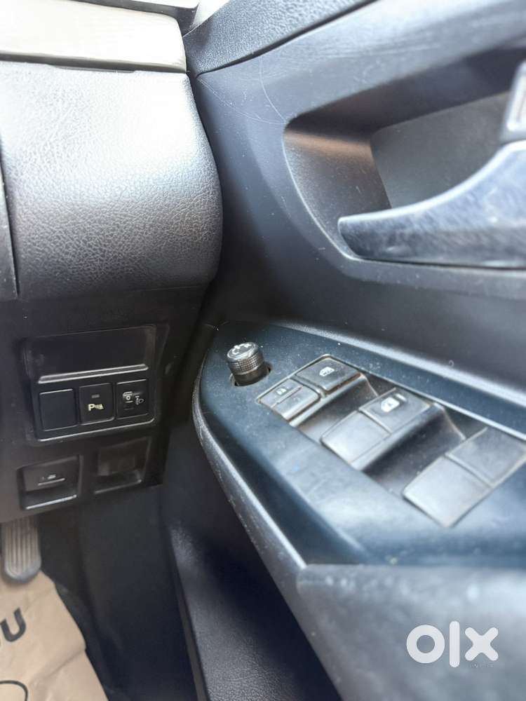Toyota Innova Crysta 2.4 G Mt 8s, 2018, Diesel