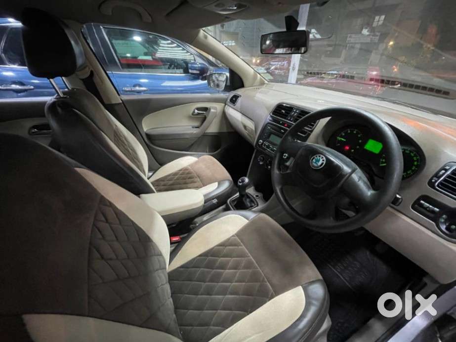 Skoda Rapid 1.6 Mpi Ambition, 2013