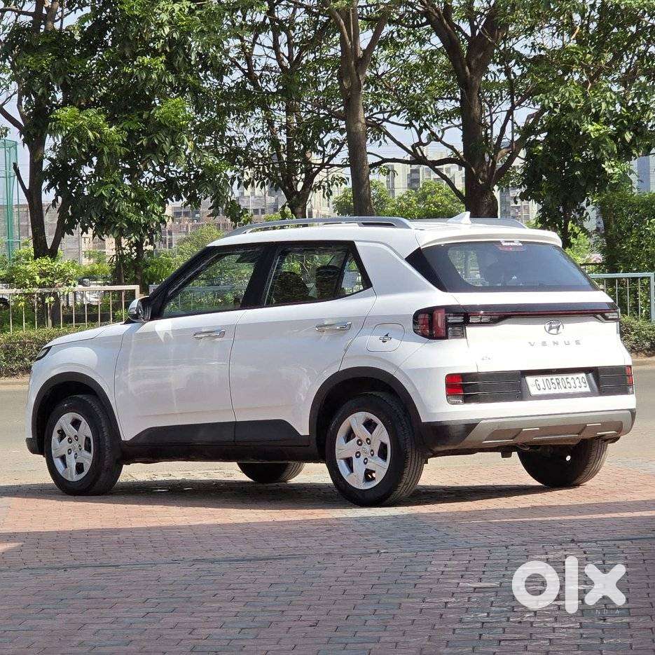 Hyundai Venue Sx Mt, 2022, Petrol