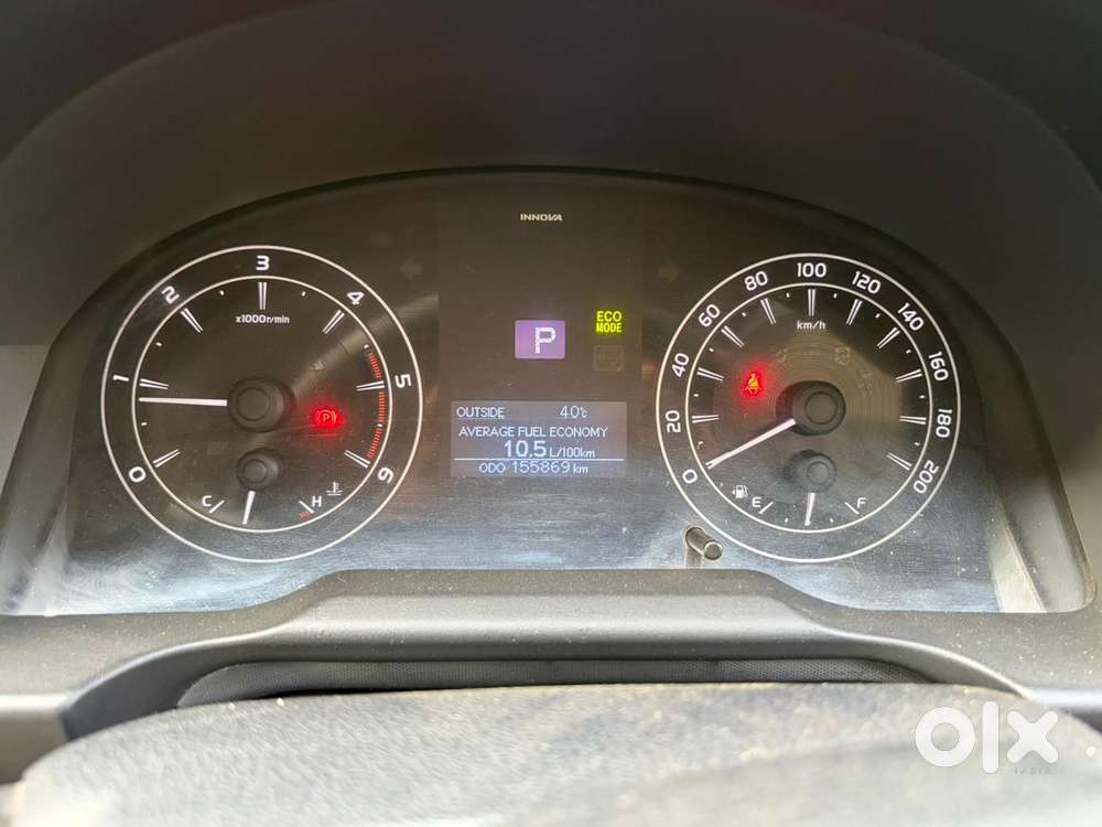 Toyota Innova Crysta [2016-2020] 2.4 Gx At 8 Str, 2017, Diesel