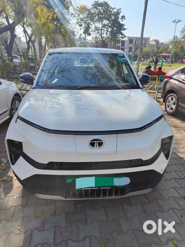 Punch Ev White 409km Arai Range