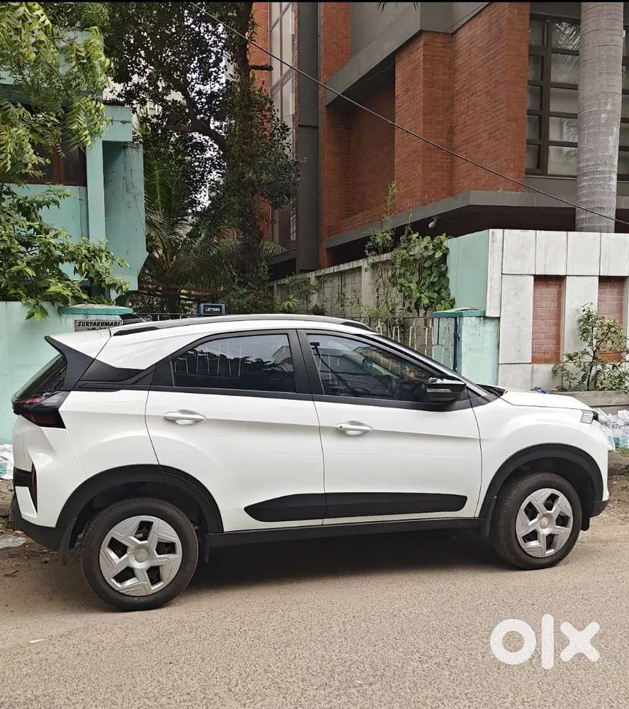 Tata Nexon 2025 Petrol 7000 Km Driven