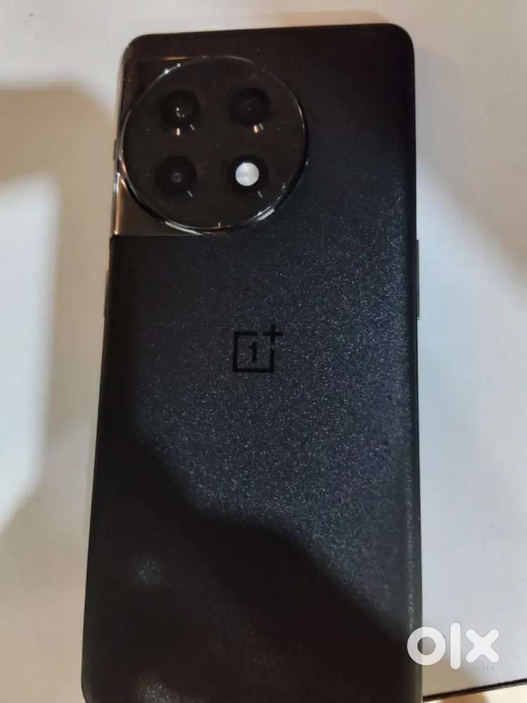 Phone in good condition 16256gb black colour smooth screen