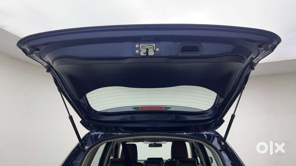 Maruti Suzuki Grand Vitara 1.5 Delta Smart Hybrid At, 2025, Petrol