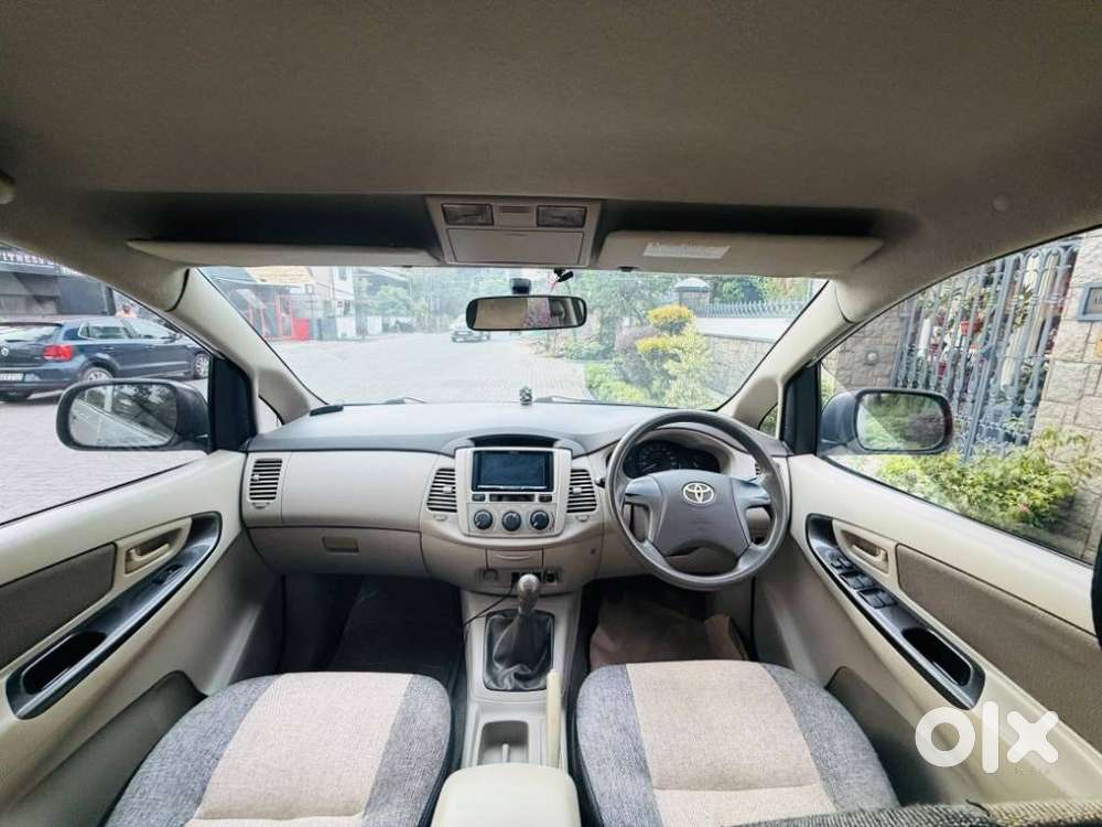 Toyota Innova 2.5 G (diesel) 8 Seater, 2012, Diesel