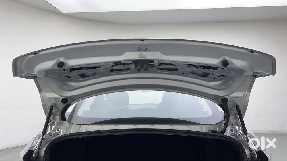 Tata Tigor Xe, 2022, Petrol