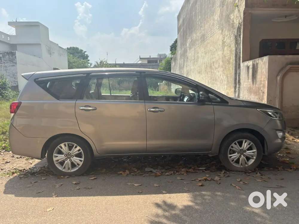 Toyota Innova Crysta 2018 Diesel Well Maintained