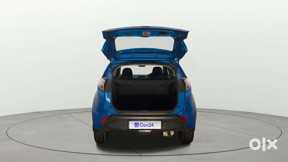 Tata Nexon 1.2 Revotron Xt, 2018, Petrol