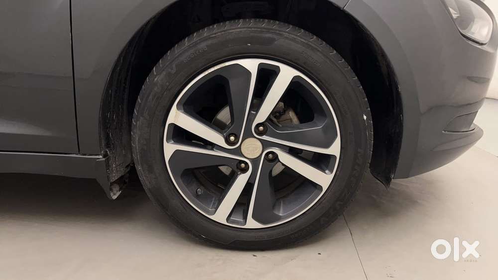 Tata Altroz Xz, 2020, Petrol