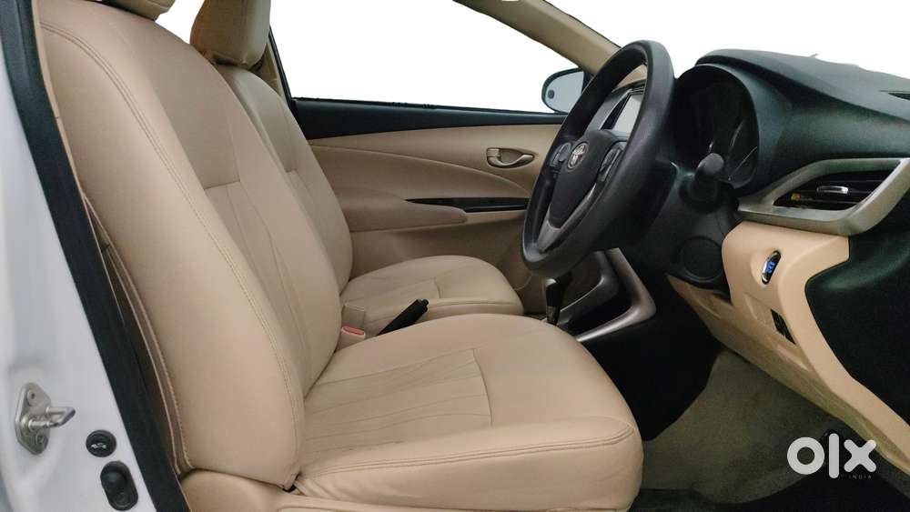 Toyota Yaris G Cvt, 2020, Petrol