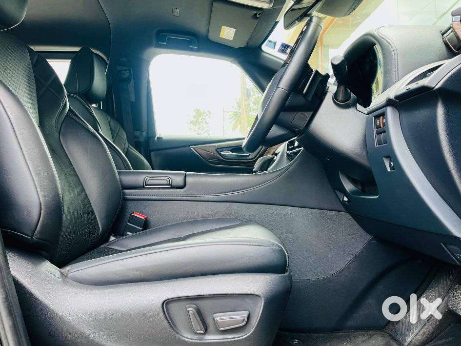 Toyota Vellfire Vip – Executive Lounge, 2025, Petrol