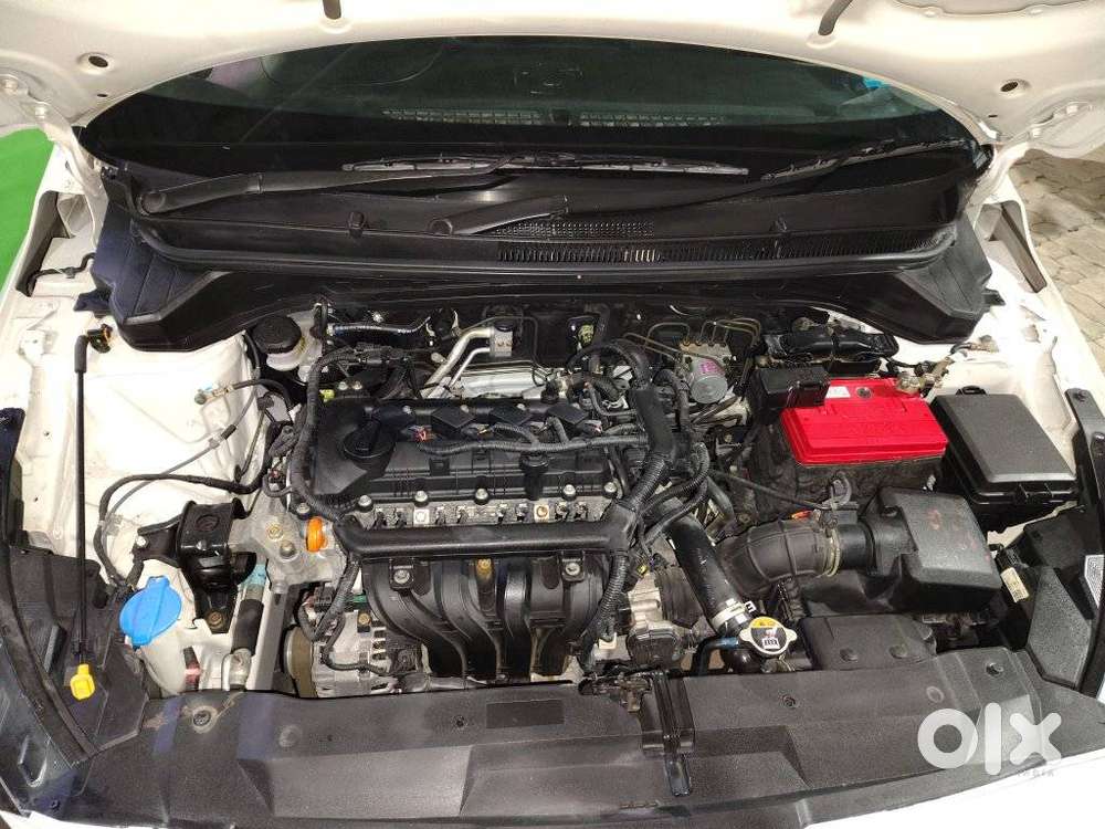 Hyundai I20 Sportz 1.2 Mt Dual Tone, 2023, Petrol