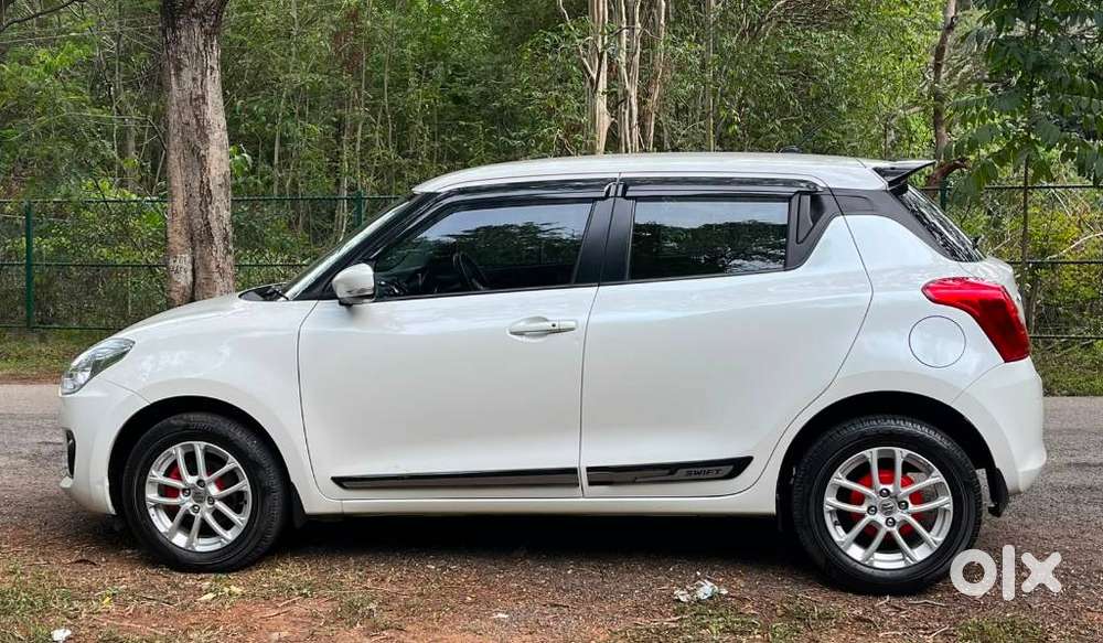 Maruti Suzuki Swift Zxi Plus, 2023, Petrol