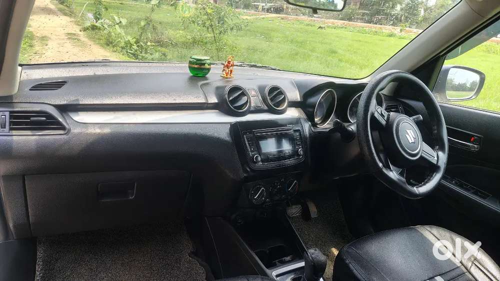 Maruti Suzuki Swift 2018 Automatic Petrol 40000 Km Driven