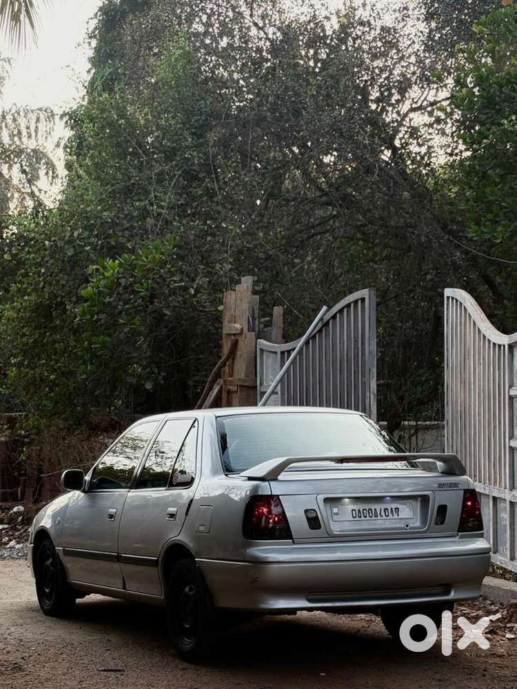 Maruti Suzuki Esteem 2005