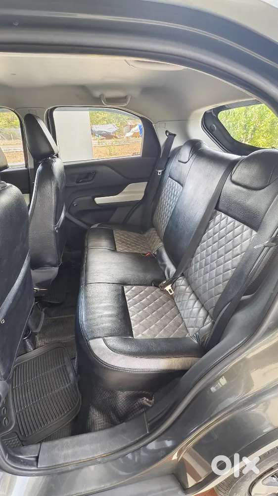 Tata Punch 1.2 Revotron Petrol 2025
