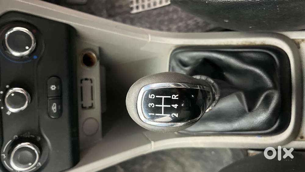 Tata Tiago Xe, 2018, Petrol