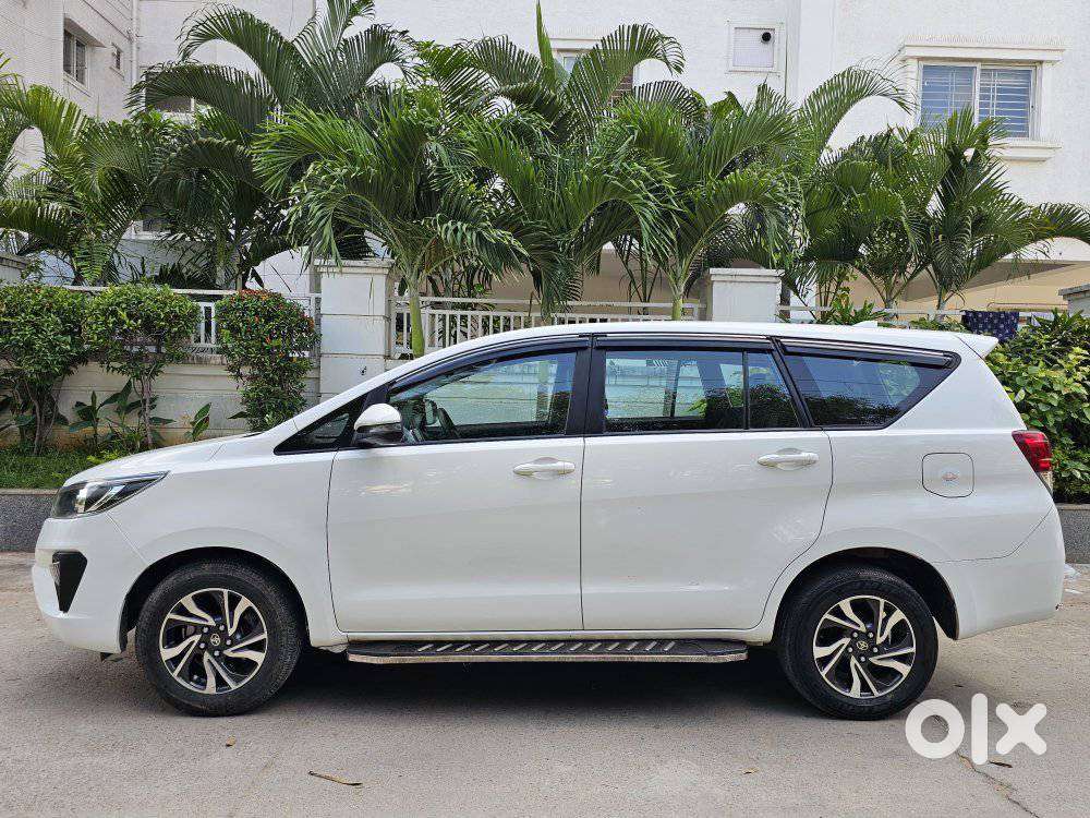 Toyota Innova Crysta