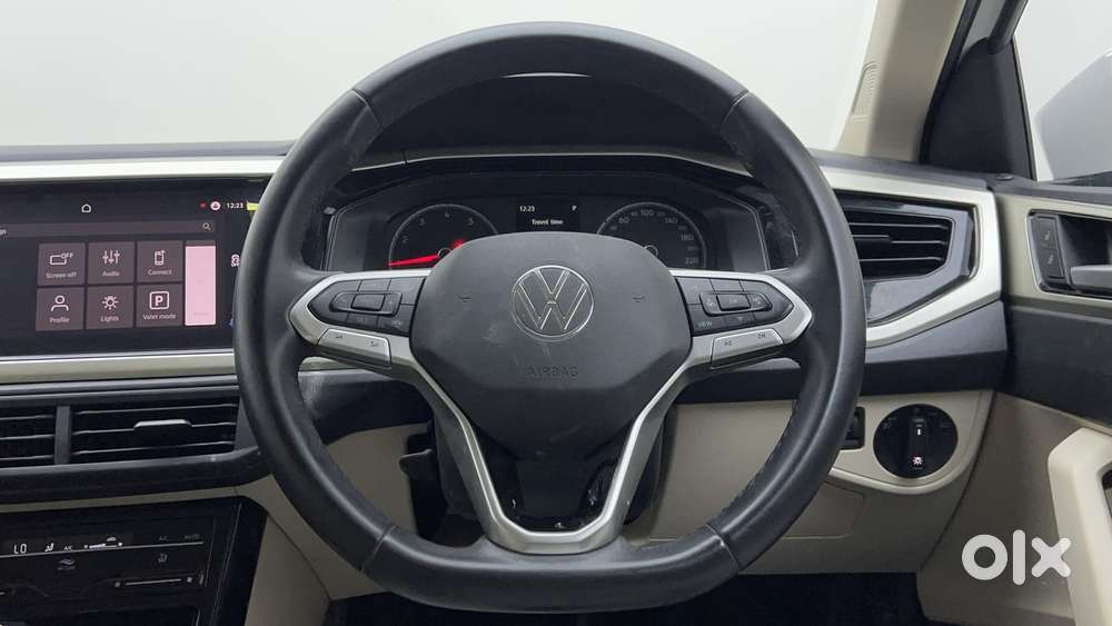 Volkswagen Virtus Highline Plus 1.0 Tsi At, 2022, Petrol