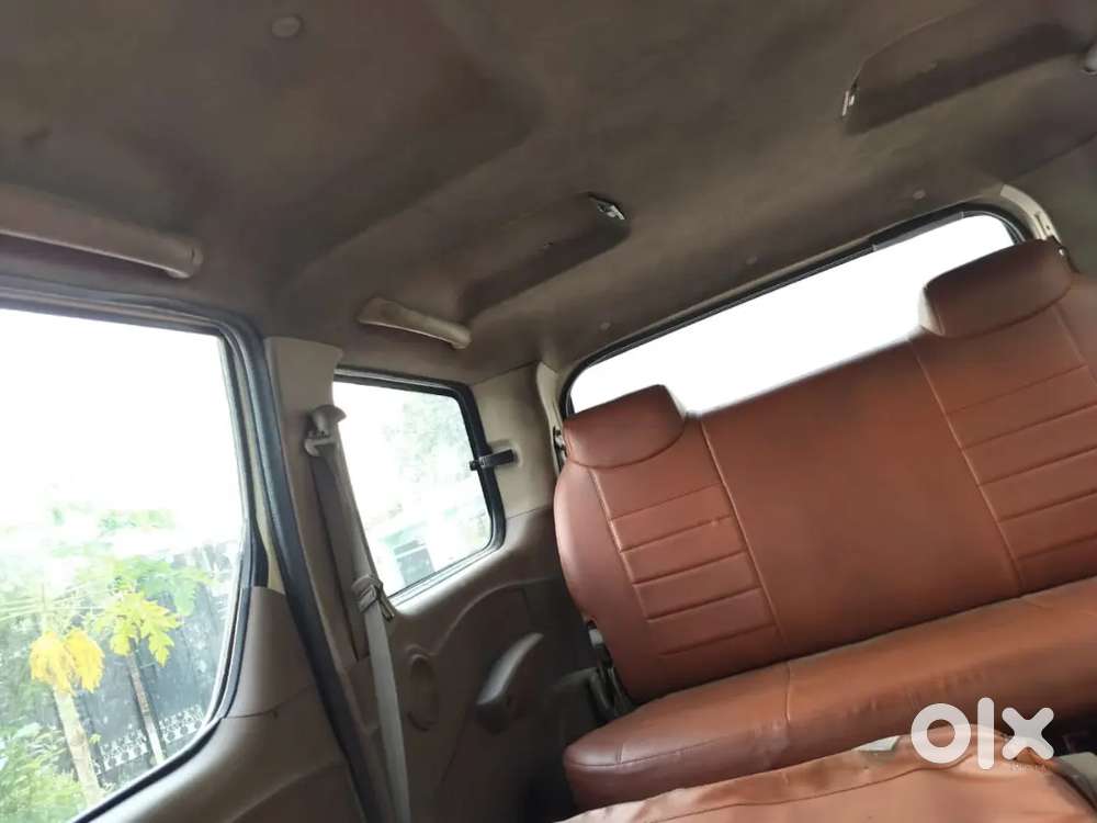 Ac Airbag 7seater Seats Is Foldable