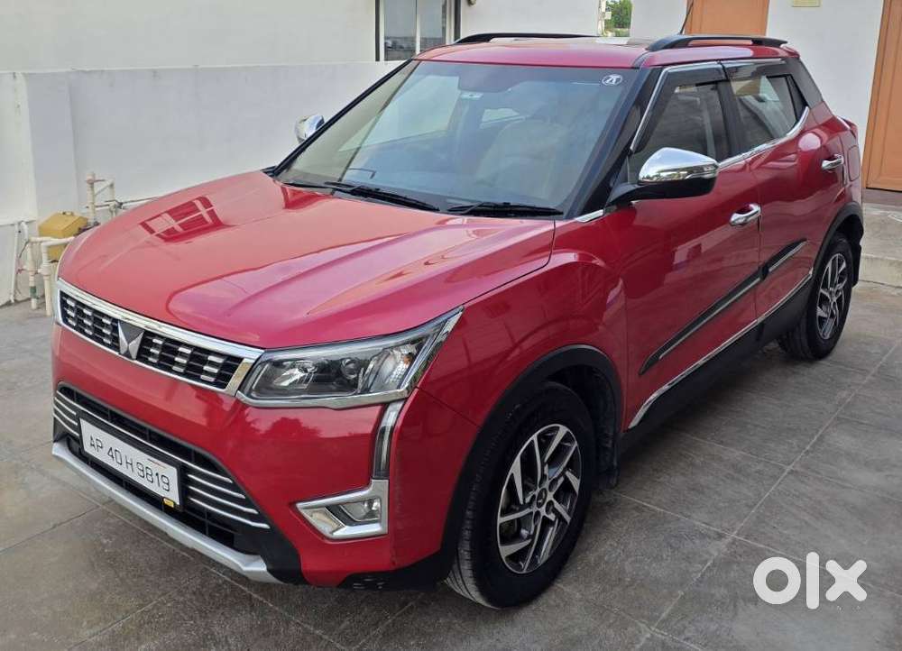 Mahindra Xuv300 W8 (o) 1.5 Diesel Amt, 2023, Diesel