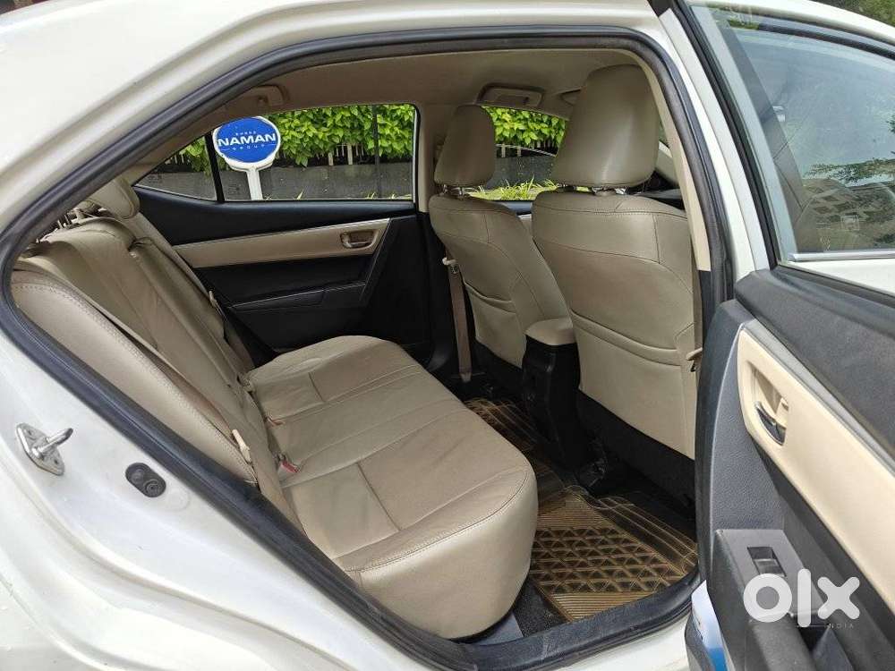 Toyota Corolla Altis 2013-2017 Vl At, 2015, Petrol