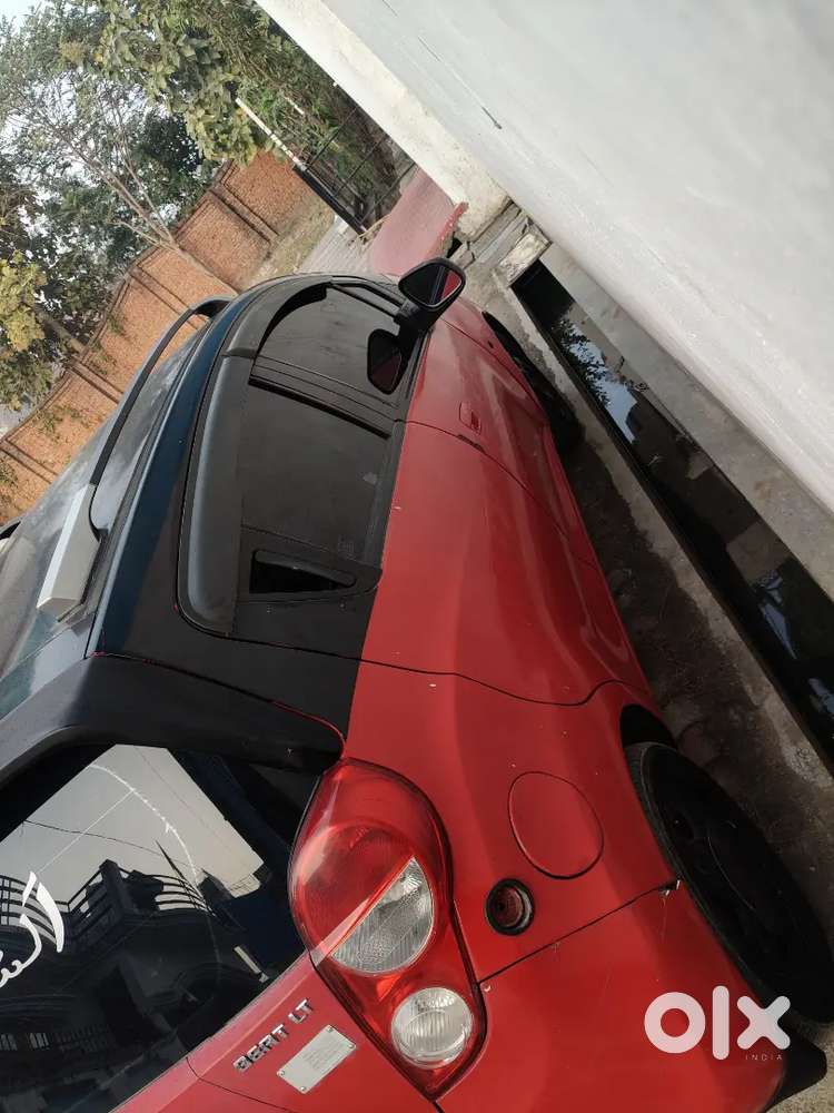 Dikkat Koi Nhi Hai Bas Badi Car Lena Hai