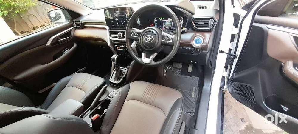 Toyota Urban Cruiser Hyryder 1.5 V Hybrid, 2025, Petrol