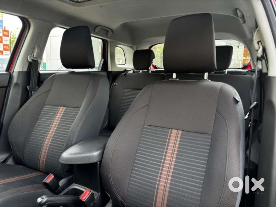 Maruti Suzuki Brezza 1.5 Zxi Plus At Smart Hybrid Dual Tone, 2022, P..