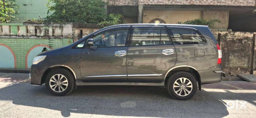 Toyota Innova 2.5 Vx 7 Seater Bs Iv, 2015, Diesel