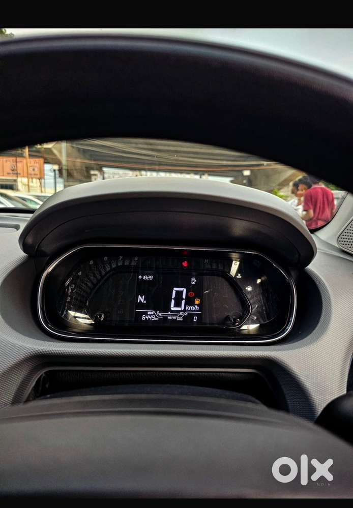 Tata Tiago 2025 Petrol At
