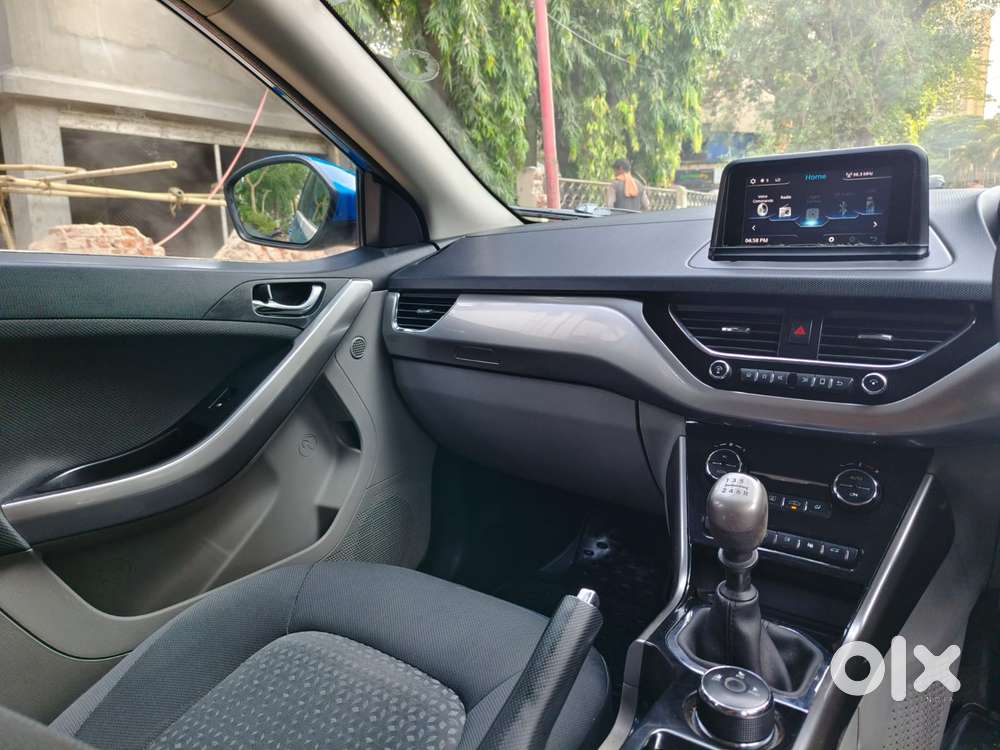 Tata Nexon 1.2 Revotron Xz Plus Premium, 2017, Petrol