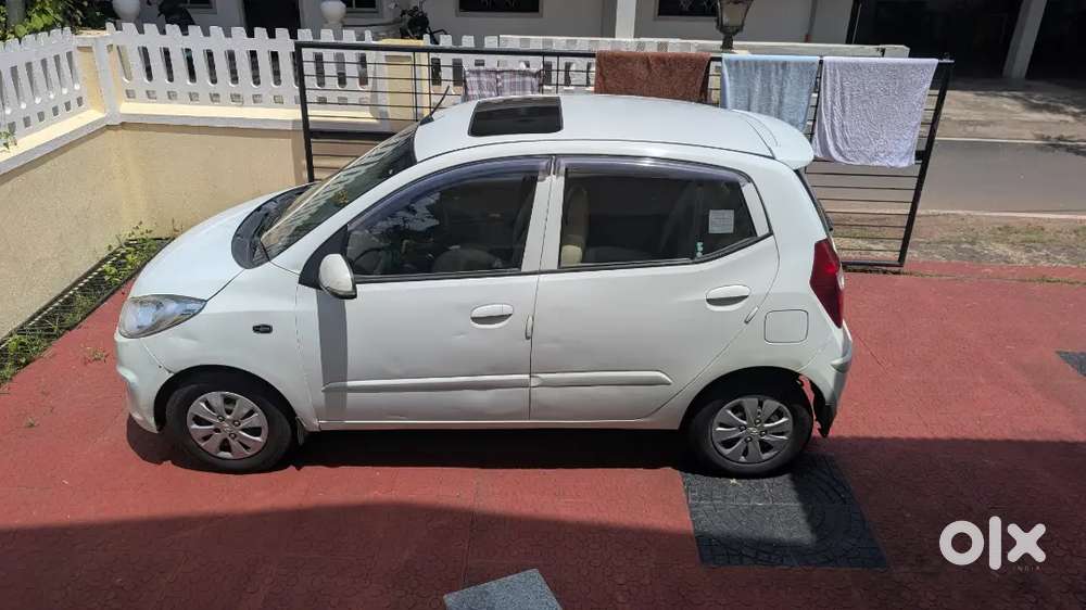 Hyundai I10 Sportz 2012