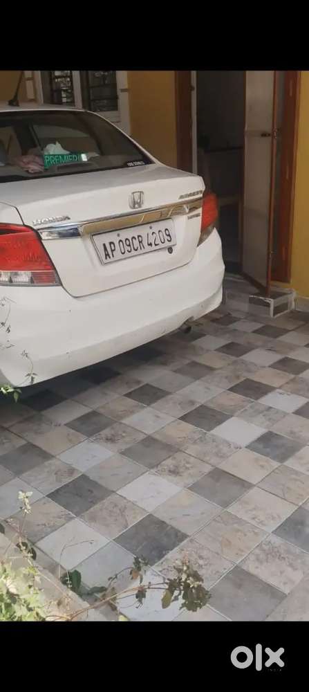 Honda Amaze 2013 Diesel 95000 Km Driven
