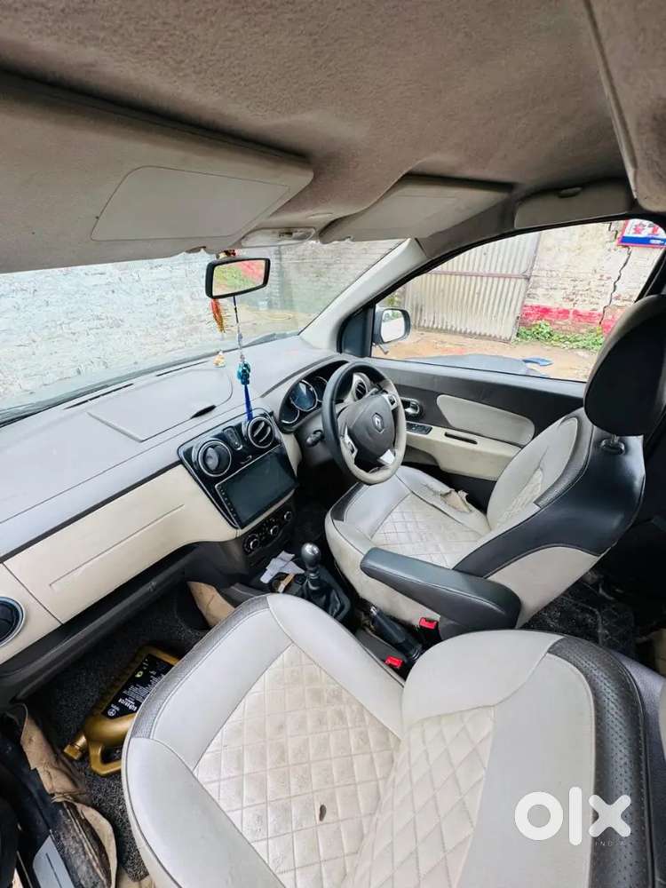 Renault Lodgy 11 Diesel Well Maintained