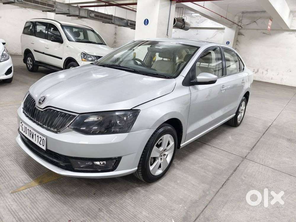 Skoda Rapid 1.6 Mpi At Style, 2017, Petrol