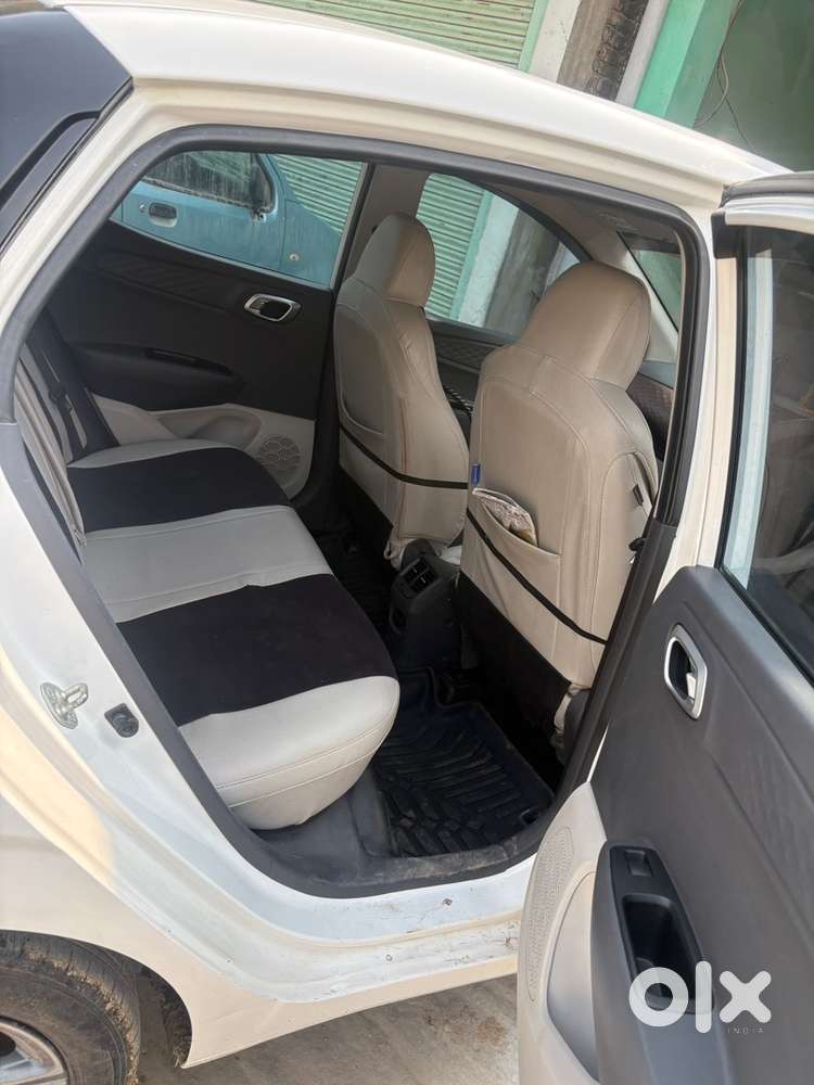 Hyundai Aura Sx Petrol 2024