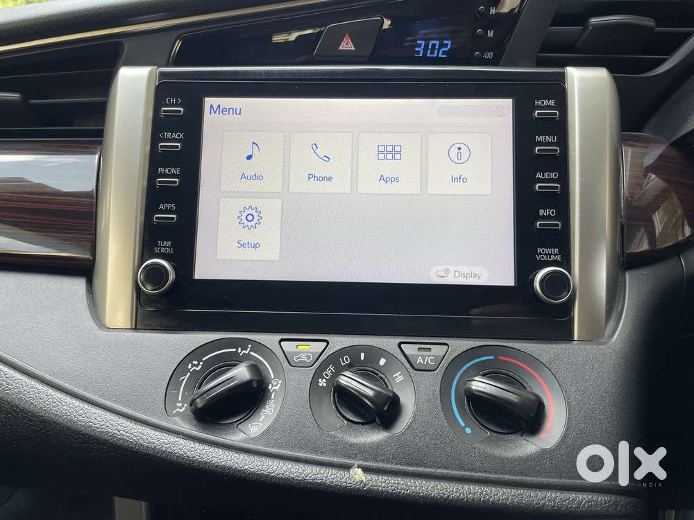 Toyota Innova Crysta [2020-ongoing] 2.4 Gx At 8 Str, 2022, Diesel