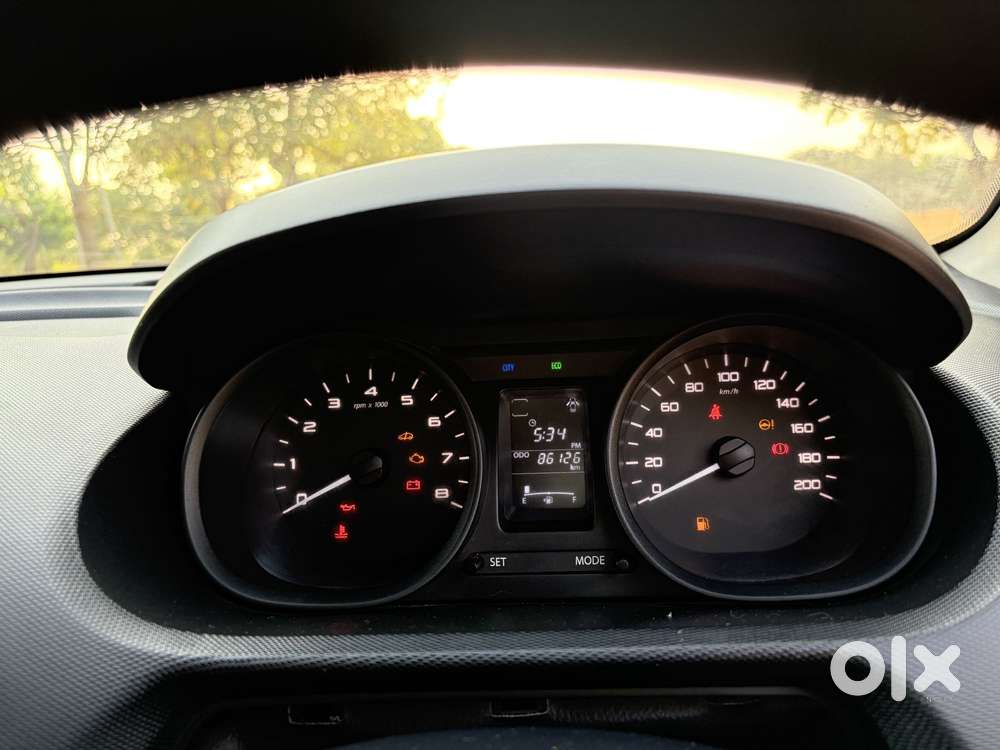 Tata Tiago 1.2 Revotron Xt, 2017, Petrol
