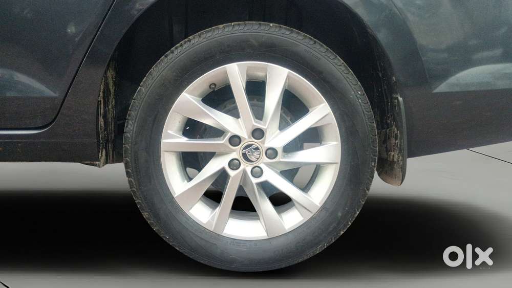 Skoda Slavia Ambition 1.0l Tsi Mt, 2023, Petrol