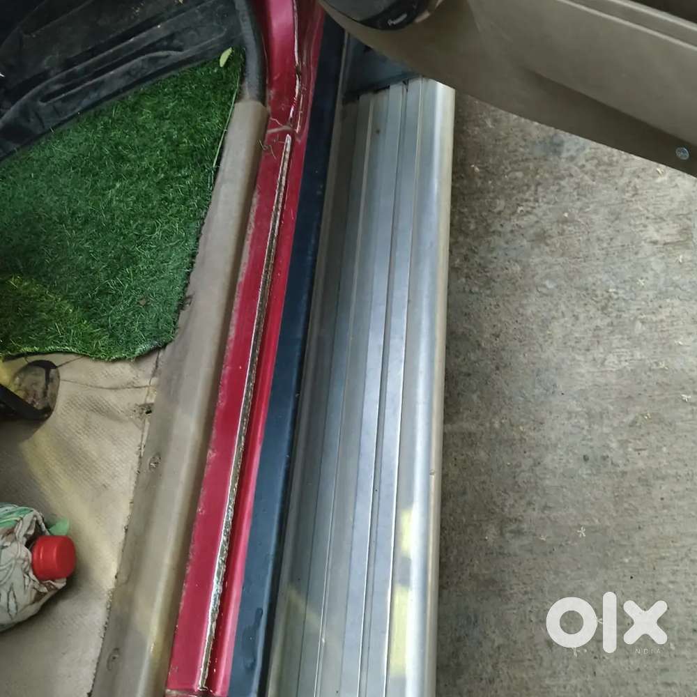 गाडी कडक गाडी में कोई काम नही सस्पेन्शन नवी है बॅटरी नवी है