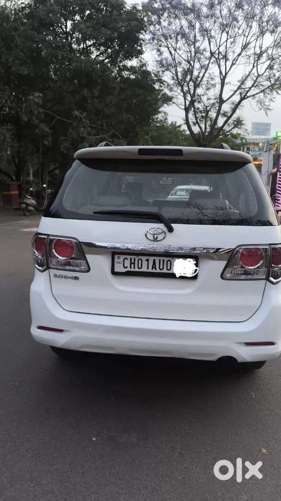 Aug 2013 Fortuner 4*2