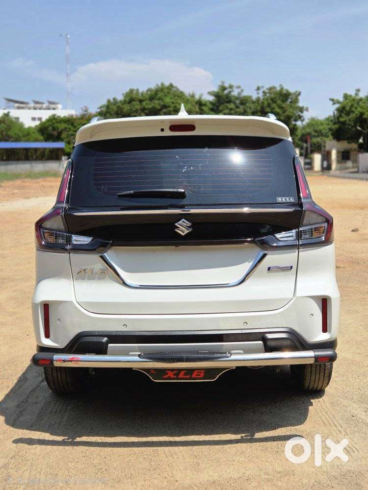 Maruti Suzuki Xl6 1.5 Zeta At, 2025, Petrol