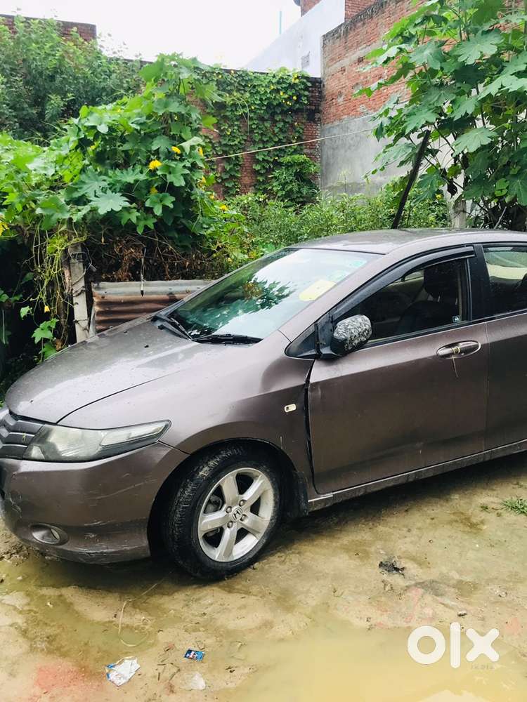 Honda City 2011 New Condition Paper Complete