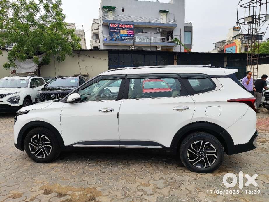 Kia Carens 1.5 Luxury Plus Diesel At 7 Str, 2022, Diesel