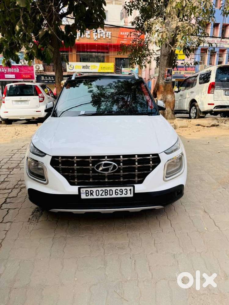 Hyundai Venue 1.2 S (o), 2022, Cng & Hybrids