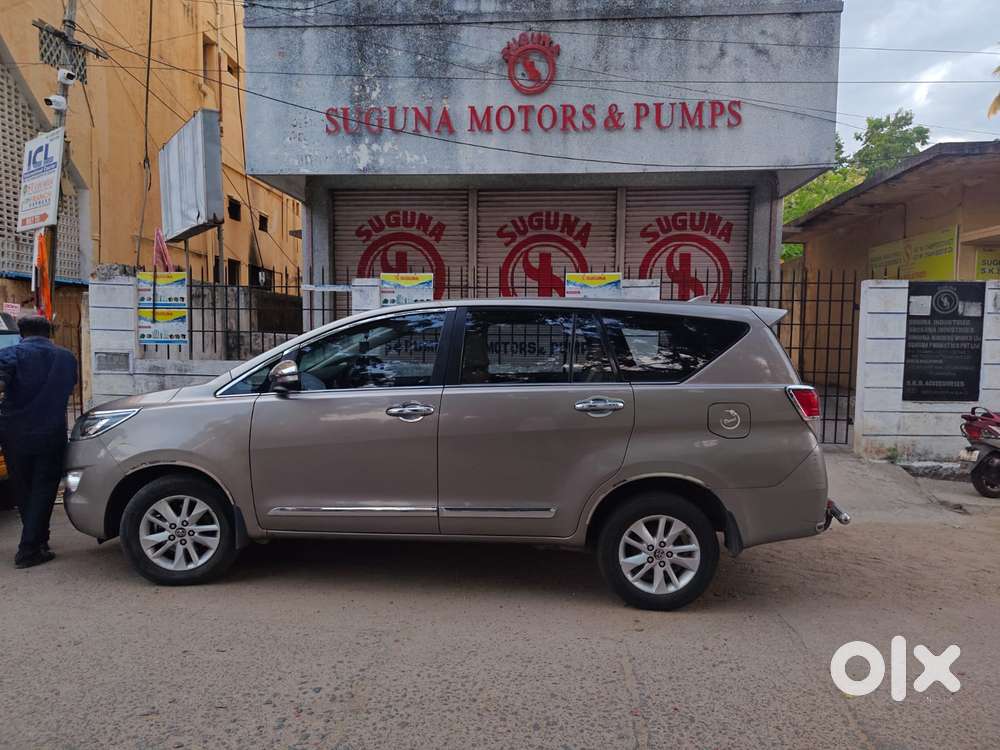 Toyota Innova Crysta [2020-ongoing] 2.4 Vx 8 Str, 2017, Diesel