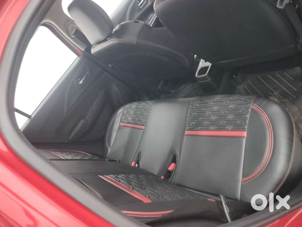 Maruti Suzuki Swift Vxi + Manual, 2025, Petrol