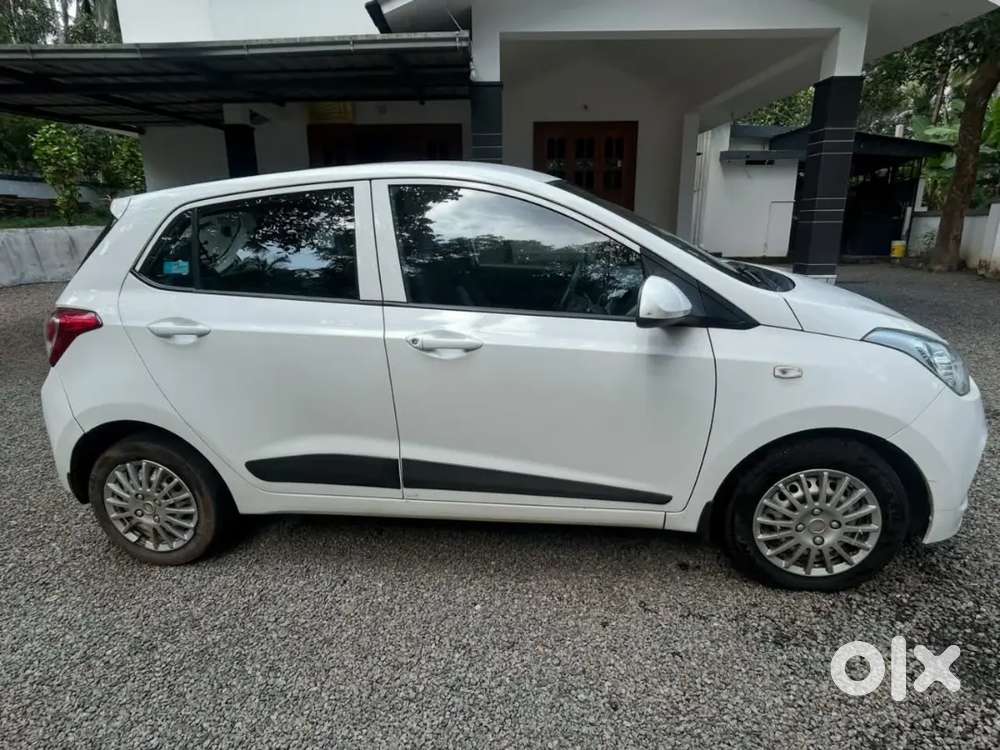 2016 Hyundai Grand I10 Era - Second Owner